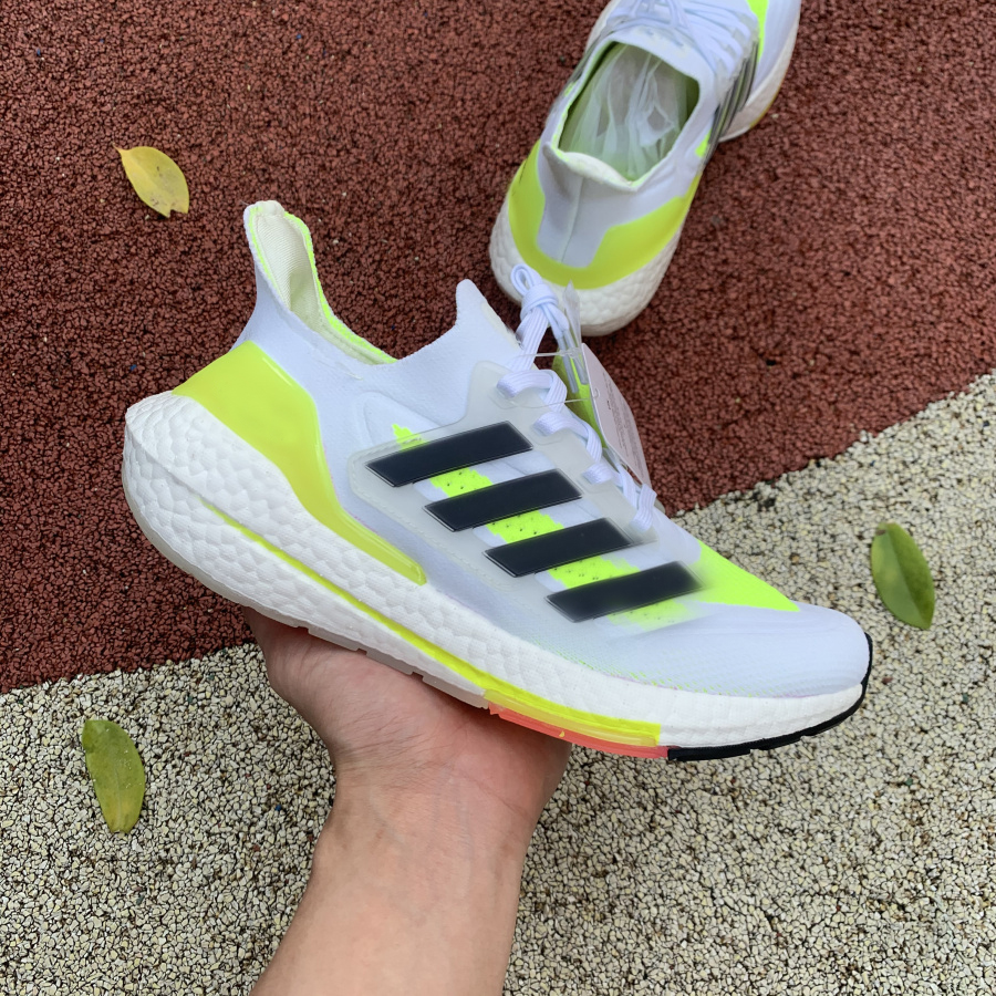2023 Wholesale UB Ultra Boosts Mens Running Shoes Designer 5.0 6.0 Sub Green Carbon Scarlet Night Flash Bred offs White Black UNC Men Women Sneakers Trainers Size 36-45
2023 Wholesale UB Ultra Boosts Mens Running Shoes Designer 5.0 6.0 Sub Green Carbon Scarlet Night Flash Bred offs White Black UNC Men Women Sneakers Trainers Size 36-45