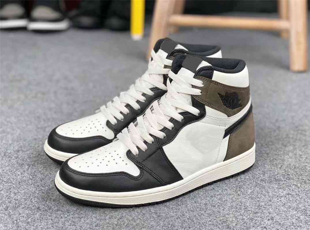 Authentic 1 Dark Mocha Sail Black Men Women Outdoor Shoes 555088-105 Sports Sneakers With Box
Authentic 1 Dark Mocha Sail Black Men Women Outdoor Shoes 555088-105 Sports Sneakers With Box