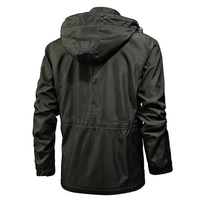Fashion Men Outdoor Jacket Spring Autumn Thin Windbreaker Jacket Breathable Coat Men Windproof Waterproof Hiking Casual Outwear 210820