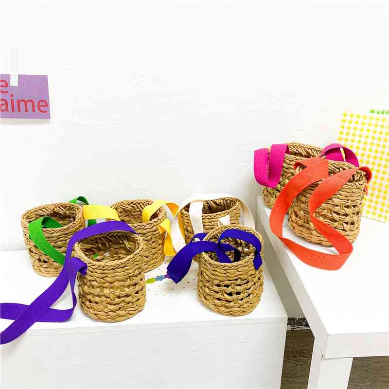 Ins net red children's concave shape vacation bucket fluorescent webbing straw woven handbag Single Shoulder Messenger Bag, Mei hong
Ins net red children's concave shape vacation bucket fluorescent webbing straw woven handbag Single Shoulder Messenger Bag, Mei hong