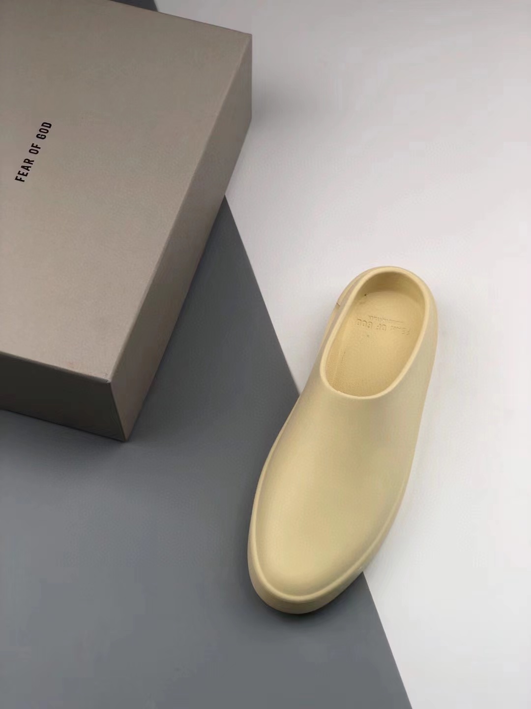7TH The California Cream Slippers shoes Outdoor Sneakers Sports With Original Box Fast Delivery
7TH The California Cream Slippers shoes Outdoor Sneakers Sports With Original Box Fast Delivery