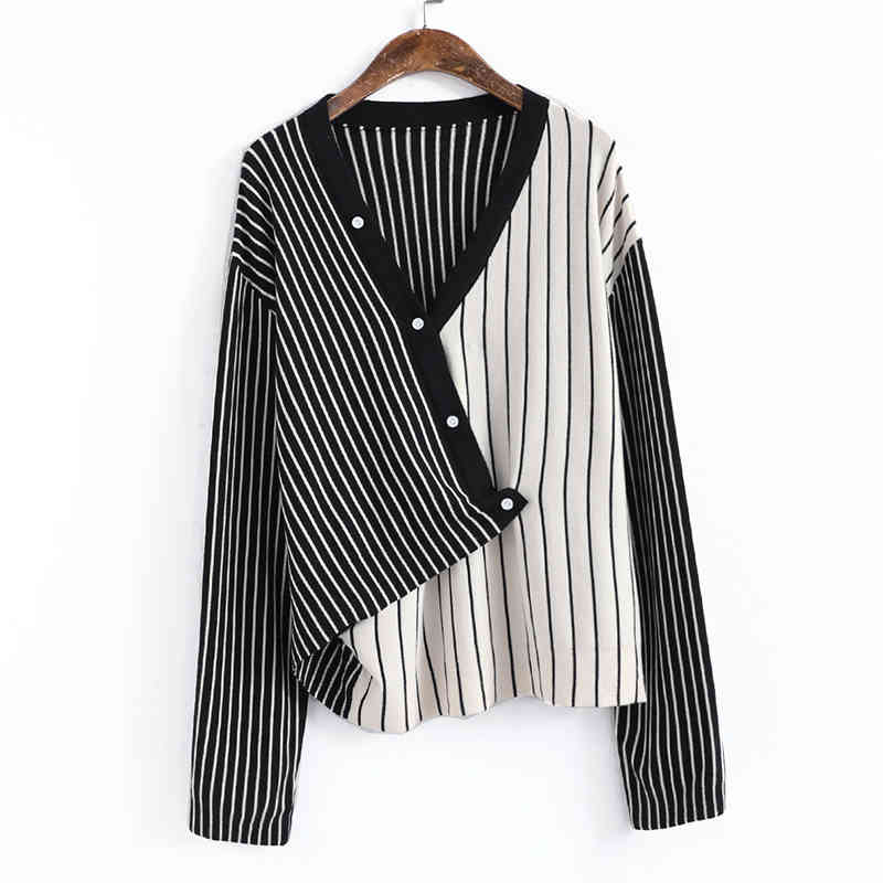 Johnature Autumn Casual Style Sweater Striped Korean Fashion Patchwork Female Top Button V-neck Sleeveless Pullover 210521
Johnature Autumn Casual Style Sweater Striped Korean Fashion Patchwork Female Top Button V-neck Sleeveless Pullover 210521