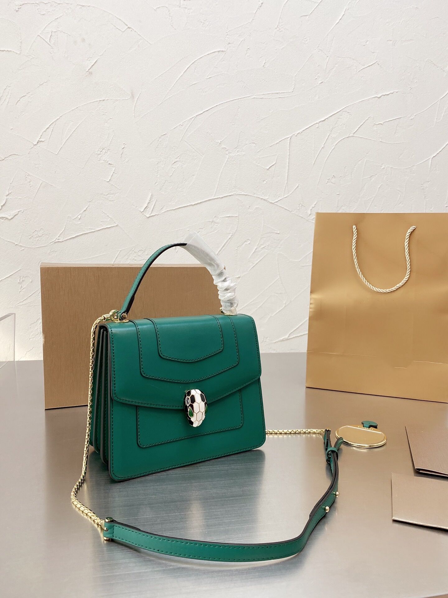 Retro leather chain organ bag hand bill of exchange shoulder slung enamel snake head button lady's square bags