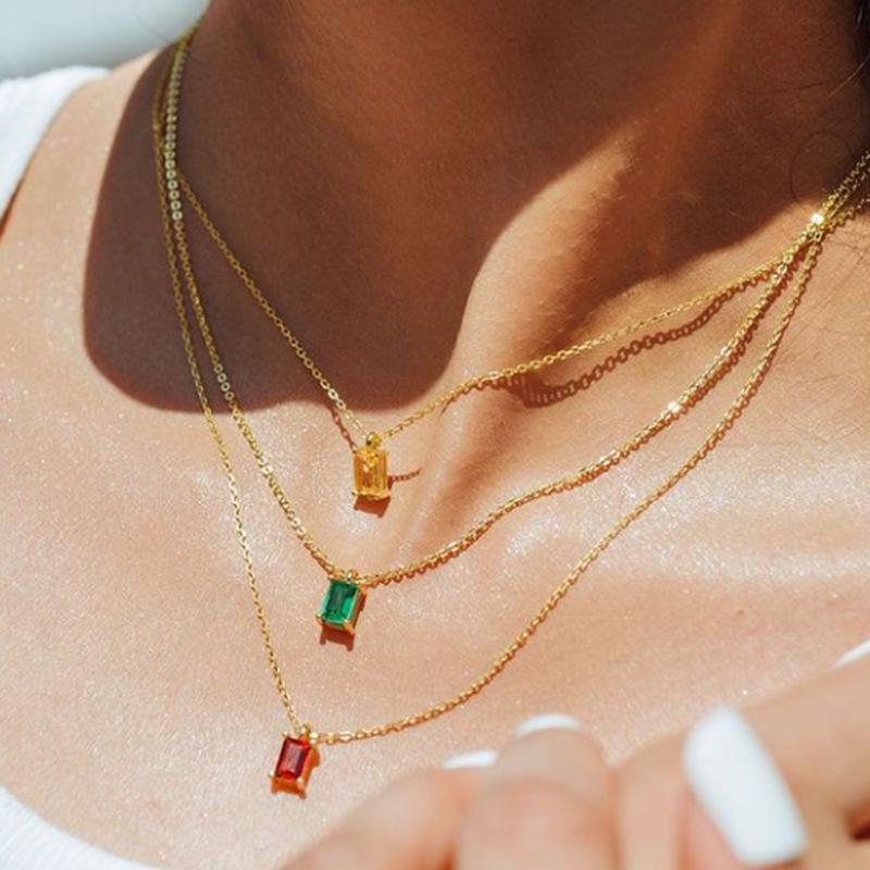 Pendant Necklaces Ins Simple Square Zircon Necklace Retro Emerald Titanium Steel Gold-plated Clavicle Chain Wild
Pendant Necklaces Ins Simple Square Zircon Necklace Retro Emerald Titanium Steel Gold-plated Clavicle Chain Wild