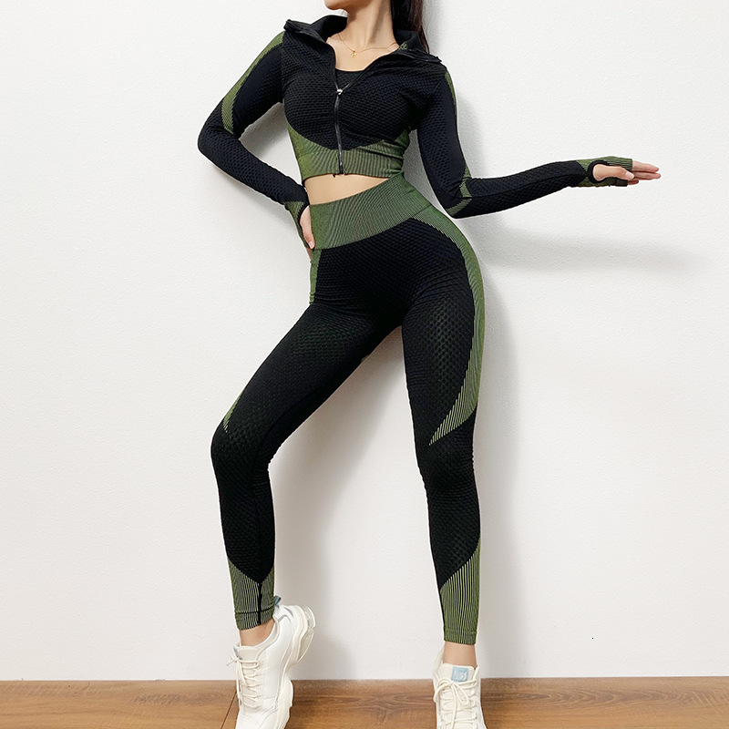 tracksuits sport suit yoga female spring and summer hip lifting sports elastic seamless fitness three piece set, Gray
tracksuits sport suit yoga female spring and summer hip lifting sports elastic seamless fitness three piece set, Gray