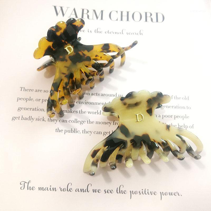 Hair Clips & Barrettes 2022 Design Fashion Acetate Middle Size Claw Elegant Hairpins Crab For Women Girls Accessories, Golden;silver
Hair Clips & Barrettes 2022 Design Fashion Acetate Middle Size Claw Elegant Hairpins Crab For Women Girls Accessories, Golden;silver