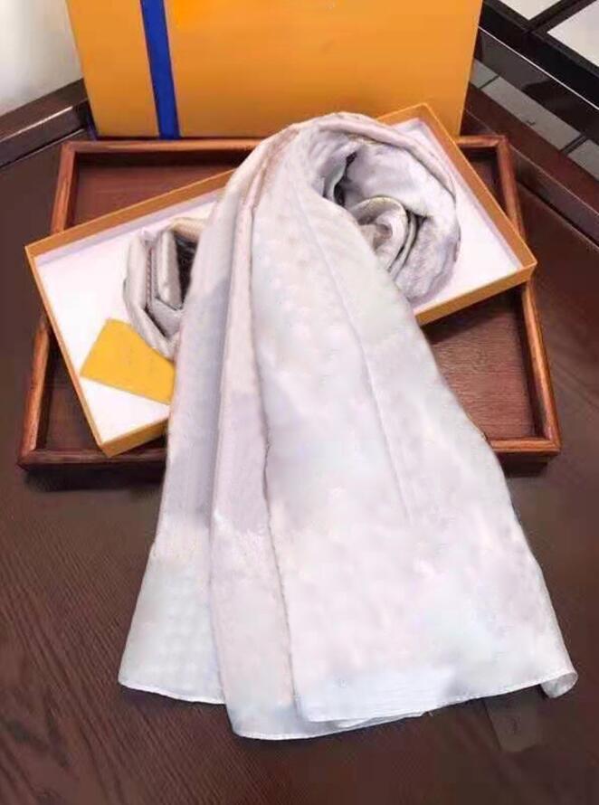 2021 NEW Fashion real silk scarf Keep warm scarf high-grade scarf Silk style accessories simple Retro style accessories for womens