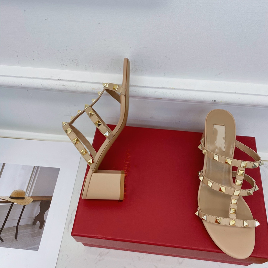 Valentino
Shoes Luxury Designers Shoes 2021 fashion sandals high heels high quality imitation counter brand sandals high heels o15-3
Valentino
Shoes Luxury Designers Shoes 2021 fashion sandals high heels high quality imitation counter brand sandals high heels o15-3