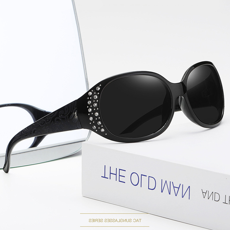 Women Retro Polarized Sunglasses Lady Elegant Rhinestone Sunglasses Travel Sun Glasses Female Driving Eyewear Glasses wholesale, White;black
Women Retro Polarized Sunglasses Lady Elegant Rhinestone Sunglasses Travel Sun Glasses Female Driving Eyewear Glasses wholesale, White;black