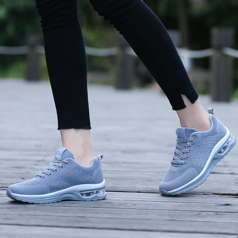 Top Quality Women Mens Sports Knitted Fabric Running Shoes Big Size 13 Black White Red Gray Jogging Trainers Sneakers Eur 35-47 Code: LX17-5066
Top Quality Women Mens Sports Knitted Fabric Running Shoes Big Size 13 Black White Red Gray Jogging Trainers Sneakers Eur 35-47 Code: LX17-5066