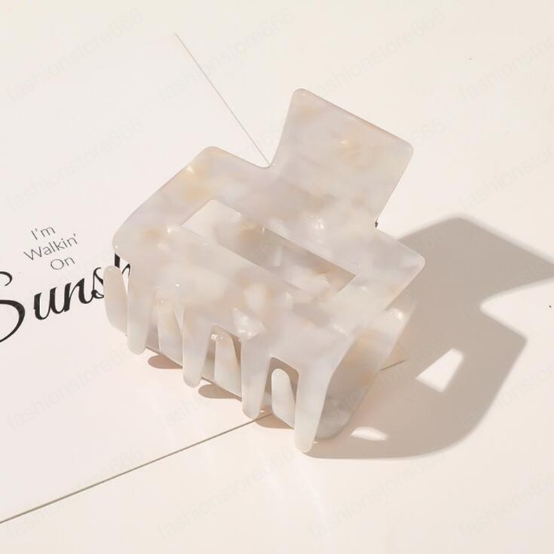 Fashion Acrylic Hollow Hair Claws Clamps For Women Trendy Geometric Hollowed Hairpins Plastic Leopard Hair Accessories