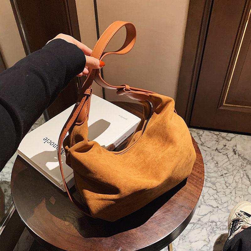 Evening Bags 2021 Designer Crossbody Bag Luxury Fashion Women Big Shoulder Female Travel Chain Handbag And Purse Ladies Tote
Evening Bags 2021 Designer Crossbody Bag Luxury Fashion Women Big Shoulder Female Travel Chain Handbag And Purse Ladies Tote