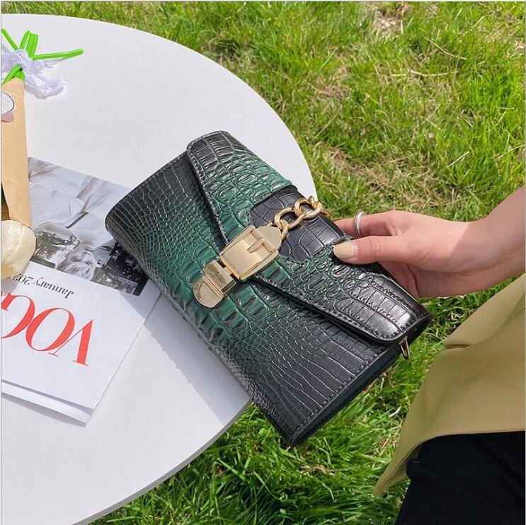 Factory wholesale women shoulder bag street trend color matching embossed handbag retro crocodile womens chain bags personality gold buckle handbags, White(boutique box)
Factory wholesale women shoulder bag street trend color matching embossed handbag retro crocodile womens chain bags personality gold buckle handbags, White(boutique box)