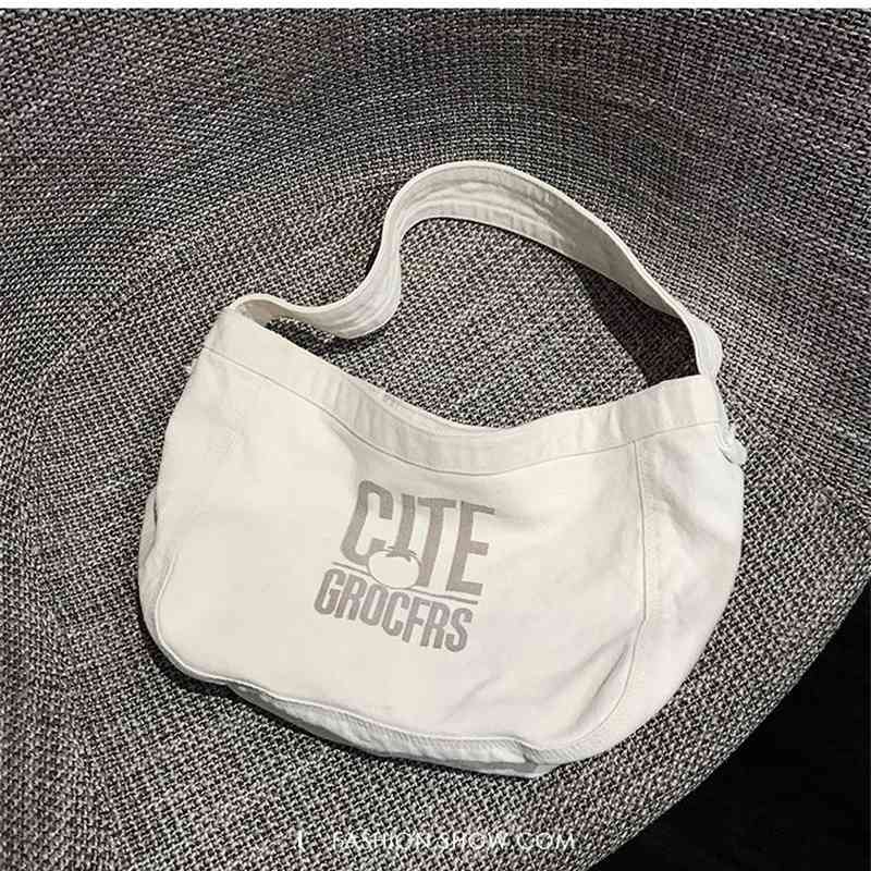 Children's messenger boy's accent modeling canvas double-sided printed letter Single Shoulder Bag Girl's handbag, Washed material;letters have dark and
Children's messenger boy's accent modeling canvas double-sided printed letter Single Shoulder Bag Girl's handbag, Washed material;letters have dark and