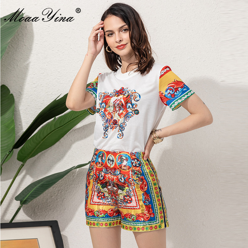 Fashion Designer Summer Two Pieces Shorts Set Women's Short sleeve white T-shirt and Slim Print Vintage Suit 210524, Multi
Fashion Designer Summer Two Pieces Shorts Set Women's Short sleeve white T-shirt and Slim Print Vintage Suit 210524, Multi