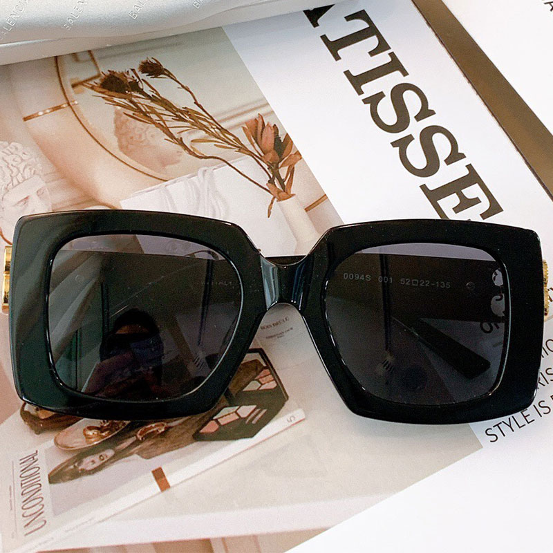 Designer sunglasses womans 0094 luxury brand glasses plate frame fashion shopping beach girl UV400 protection high quality original custom carry box
Designer sunglasses womans 0094 luxury brand glasses plate frame fashion shopping beach girl UV400 protection high quality original custom carry box