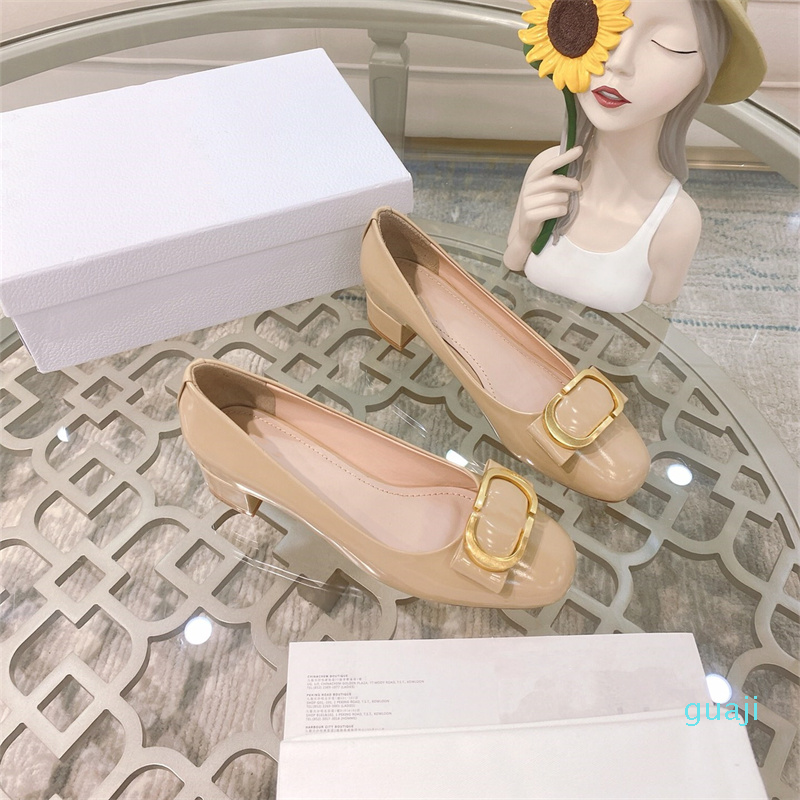 Fashion D Womens Shoes High Heels Designer Sandals Ballet Yoga Metal Letter Leather Rubber Luxury Sandal Dress Shoe Wedding Party 00, Box
Fashion D Womens Shoes High Heels Designer Sandals Ballet Yoga Metal Letter Leather Rubber Luxury Sandal Dress Shoe Wedding Party 00, Box