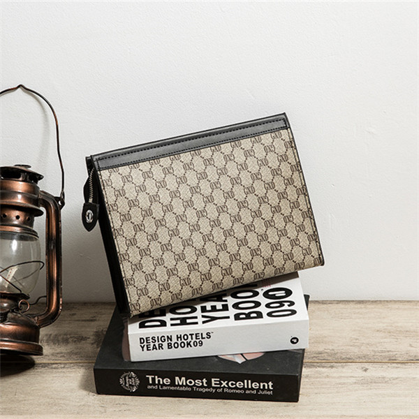 Factory wholesale men bag street fashion rivets envelopes handbag simple atmospheric printing business documents bags wild contrasting leather handbags
Factory wholesale men bag street fashion rivets envelopes handbag simple atmospheric printing business documents bags wild contrasting leather handbags