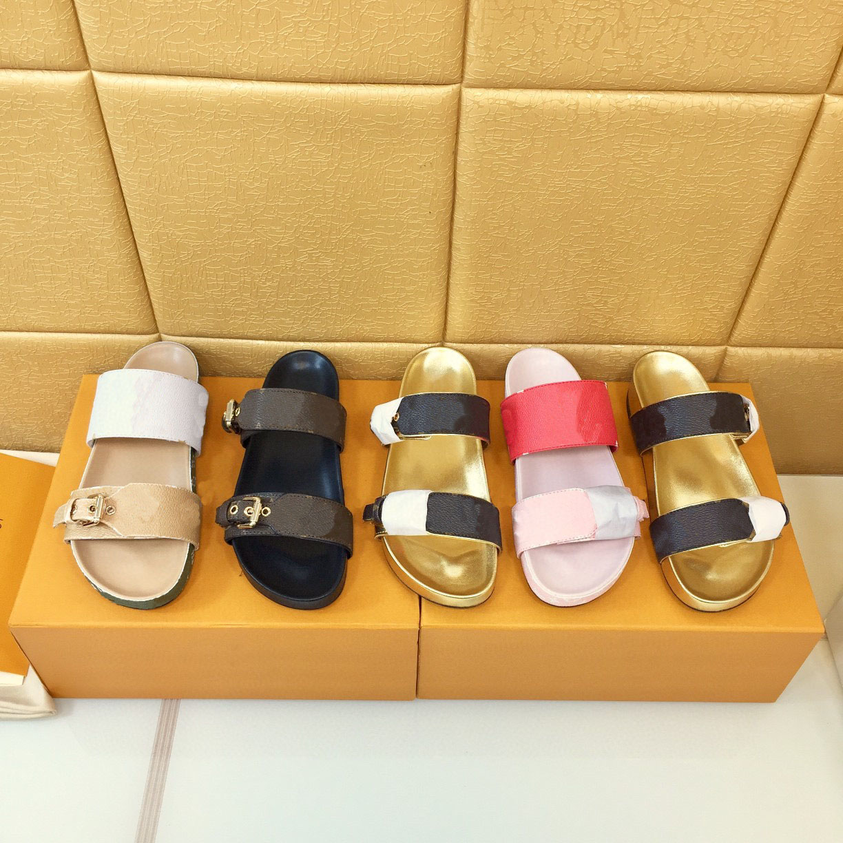 Classic pressier designer leather slippers women's sandals Bom Dia Flat Mule 1A3R5M Cool Fashion Slide 2 with adjustable gold buckles for ladies summer, Color 3
Classic pressier designer leather slippers women's sandals Bom Dia Flat Mule 1A3R5M Cool Fashion Slide 2 with adjustable gold buckles for ladies summer, Color 3