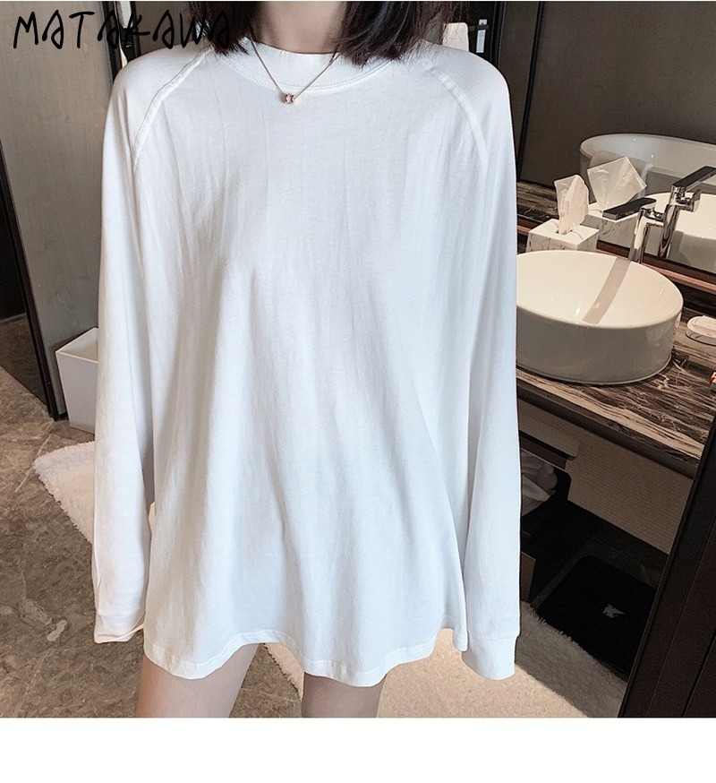 MATAKAWA Women Loose Long Sleeve T-shirt Autumn Black and White Round Neck Raglan Basic Bf Bottoming Shirt 210513