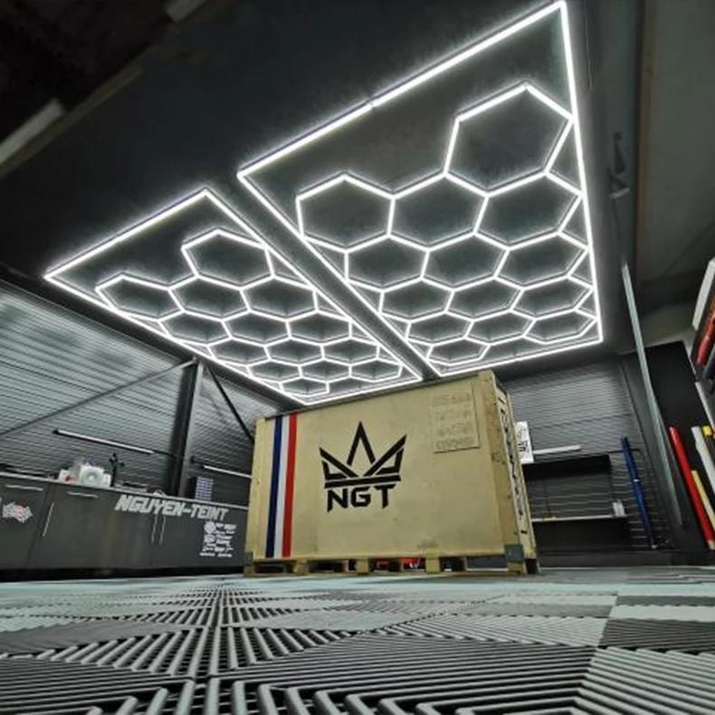 Working Light Honeycomb Hexagon Hex-grid Led Ceiling Detailing Lamp For Car Wash Beauty Station Garage With Blue Frame
Working Light Honeycomb Hexagon Hex-grid Led Ceiling Detailing Lamp For Car Wash Beauty Station Garage With Blue Frame