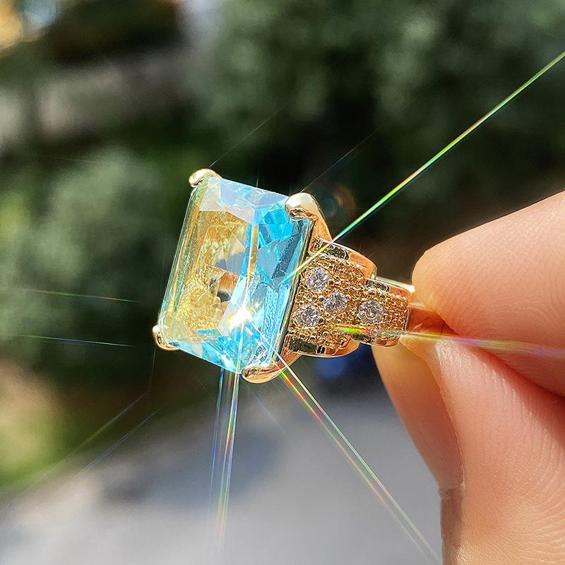 Wedding Rings Ring For Women Luxury Light Gold Color Blue Zircon On Fingers Jewelry Gift Wholesale Accessories KBR41, Slivery;golden
Wedding Rings Ring For Women Luxury Light Gold Color Blue Zircon On Fingers Jewelry Gift Wholesale Accessories KBR41, Slivery;golden