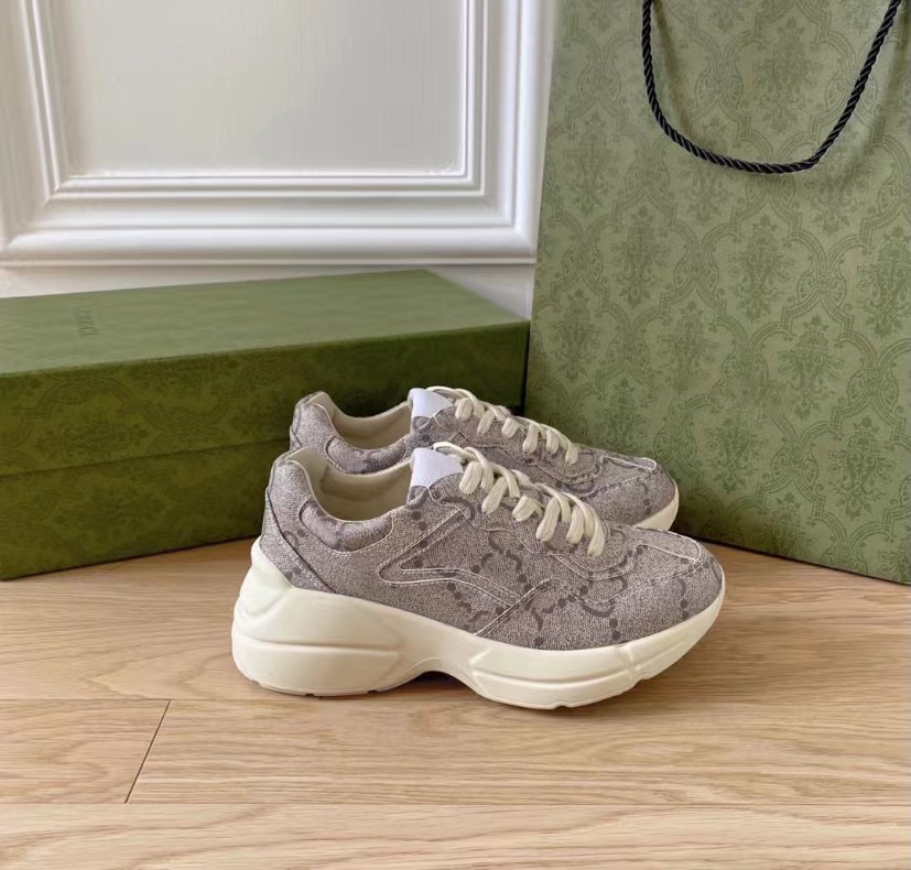 2022 Casual Shoes fashion man sneaker Three-S platform Designer basketball shoes1 Sneakers Mens running Luxury Thick Soles Trend Size 35-45 With box
2022 Casual Shoes fashion man sneaker Three-S platform Designer basketball shoes1 Sneakers Mens running Luxury Thick Soles Trend Size 35-45 With box