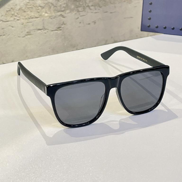 Sunglasses For Men and Women Summer style Anti-Ultraviolet 0010S Retro Plate Plank Full frame fashion Eyeglasses Random Box
Sunglasses For Men and Women Summer style Anti-Ultraviolet 0010S Retro Plate Plank Full frame fashion Eyeglasses Random Box