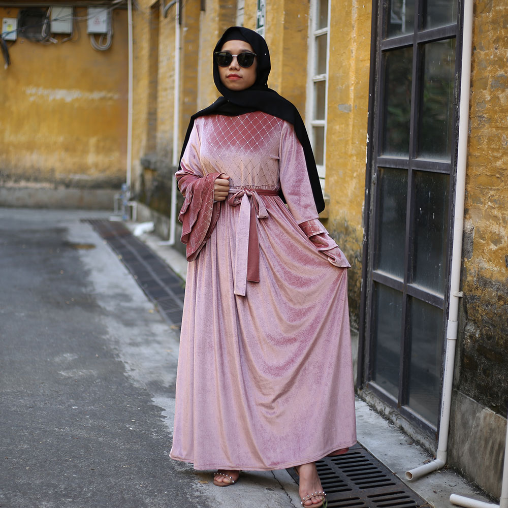 Women Pink Velvet Abaya Kaftan Dubai Hijab Muslim Dress Islamic Clothing Turkish Dresses Abayas Caftan Pakistan Robe Musulman
Women Pink Velvet Abaya Kaftan Dubai Hijab Muslim Dress Islamic Clothing Turkish Dresses Abayas Caftan Pakistan Robe Musulman