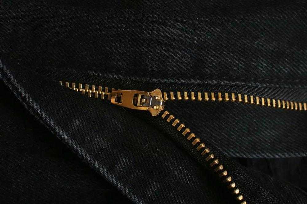 XNWMNZ Za women Fashion hi-rise wide-leg full length jeans Vintage faded seamless hems High Waist Zipper button Denim Female 210809