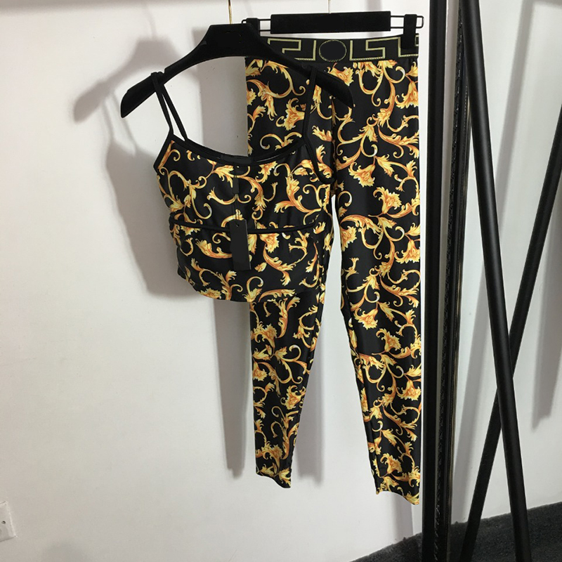 Retro Flora Print Women Two Piece Pants Yoga Suit Set Luxury Personality Designer Female Strap Top Sets, Gold
Retro Flora Print Women Two Piece Pants Yoga Suit Set Luxury Personality Designer Female Strap Top Sets, Gold
