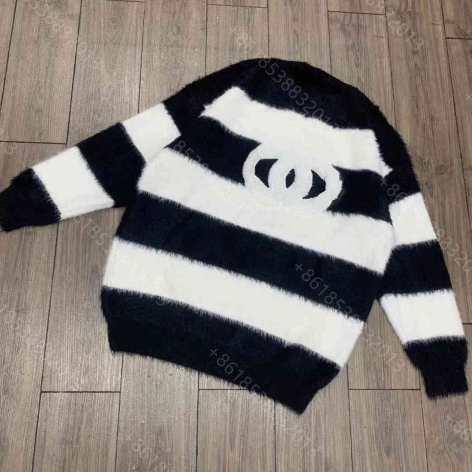 21ss designer clothes women mohair knit sweater super elastic brand round neck pullover letter logo crochet mujer stripes coat winter womens, White;black
21ss designer clothes women mohair knit sweater super elastic brand round neck pullover letter logo crochet mujer stripes coat winter womens, White;black