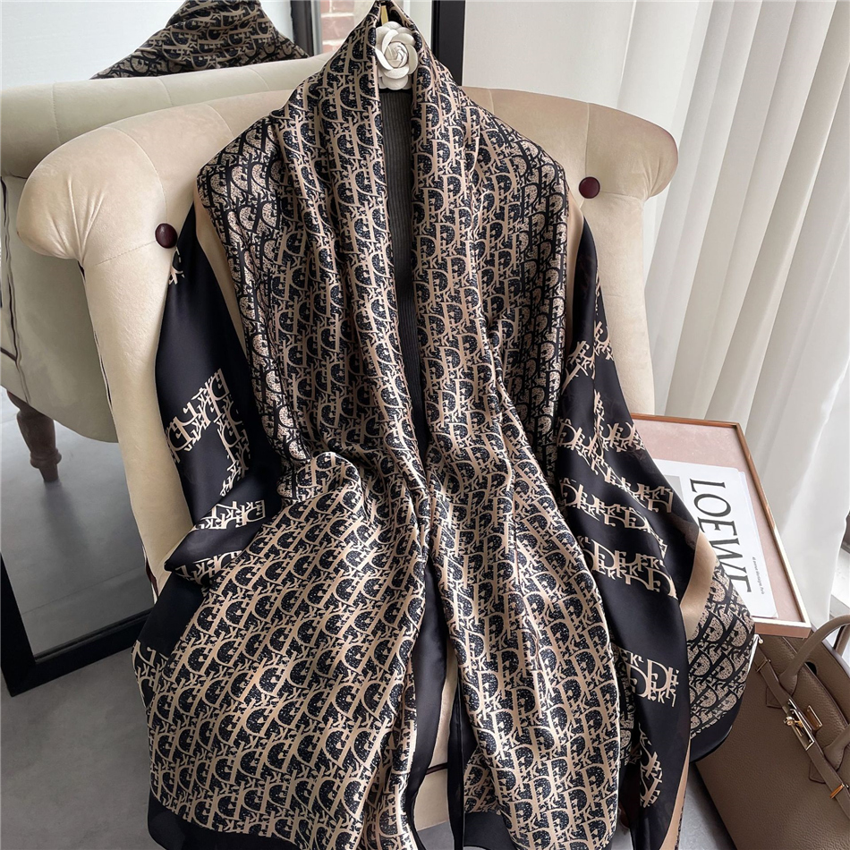 Luxury Designer Design Woman's Scarf, Fashion letter copy Handbag Scarves, Neckties, Hair bundles ,100% silk
Luxury Designer Design Woman's Scarf, Fashion letter copy Handbag Scarves, Neckties, Hair bundles ,100% silk