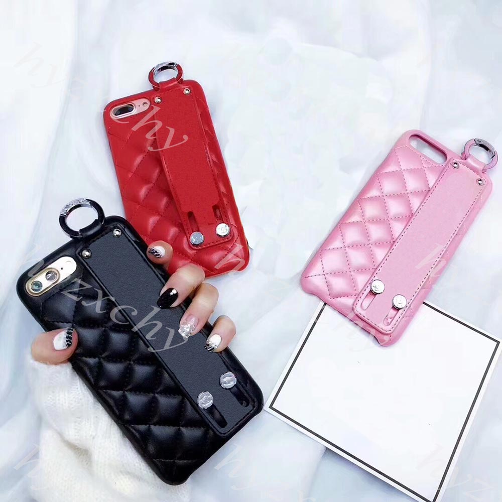 iphone 12 pro max Fashion cases with Luxury Wrist Strap designer phone case for iphone 11 12Pro 11xs XSmax xr 8plus 8 7plus
iphone 12 pro max Fashion cases with Luxury Wrist Strap designer phone case for iphone 11 12Pro 11xs XSmax xr 8plus 8 7plus