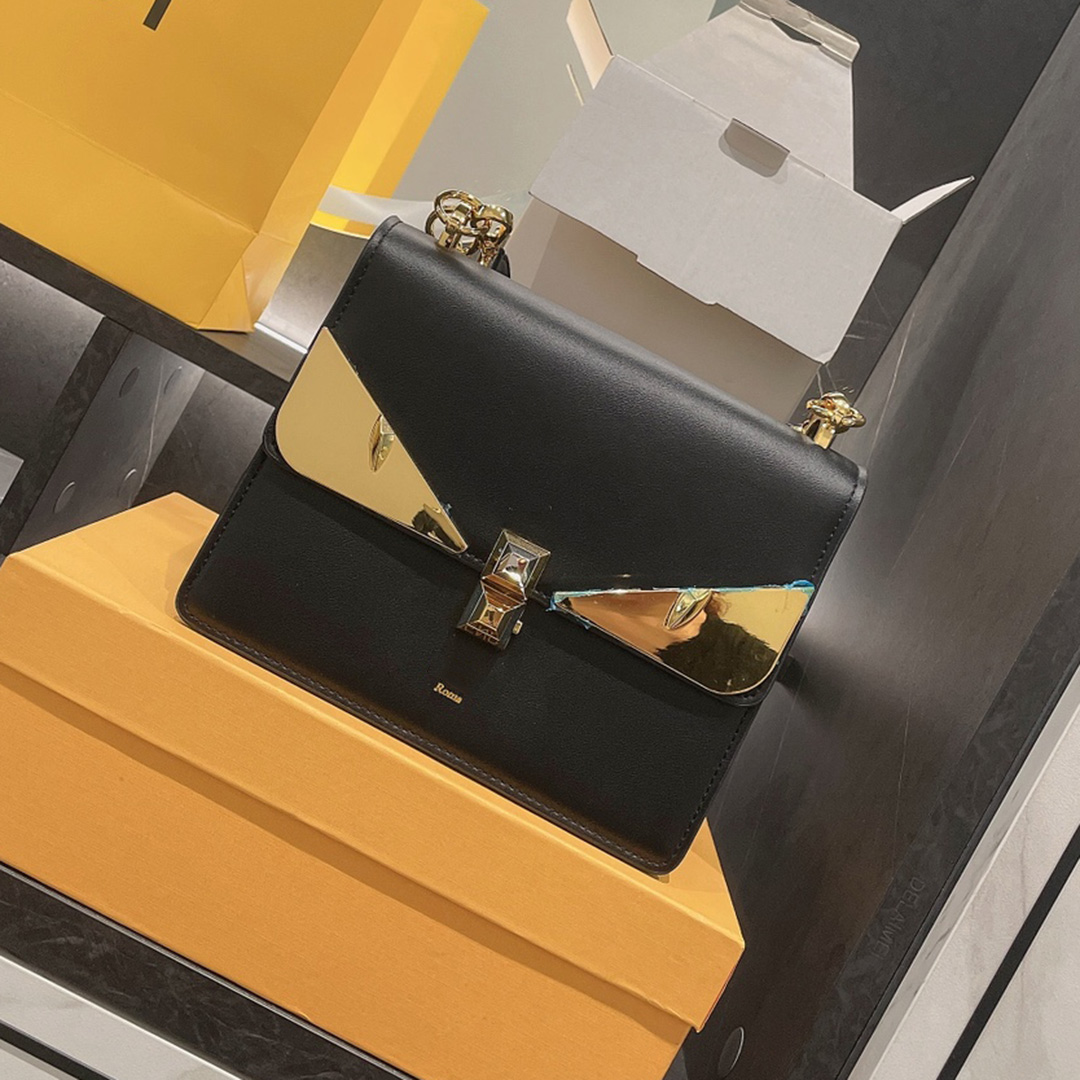 Luxury Designer Italy Brand Woman Shoulder Bags High Quality Genuine Leather Messenger Totes 21 New Kani Classic Handbags Fashion Luxurys Designers Crossbody Bag, Black
Luxury Designer Italy Brand Woman Shoulder Bags High Quality Genuine Leather Messenger Totes 21 New Kani Classic Handbags Fashion Luxurys Designers Crossbody Bag, Black