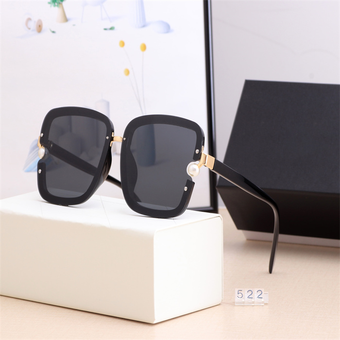 Top Quality 2021 Fashion Designer Sunglasses Metal Square Retro Women Outdoor Protection UV400 Eyewear Lunettes De Soleil Homme Luxe Marque
Top Quality 2021 Fashion Designer Sunglasses Metal Square Retro Women Outdoor Protection UV400 Eyewear Lunettes De Soleil Homme Luxe Marque