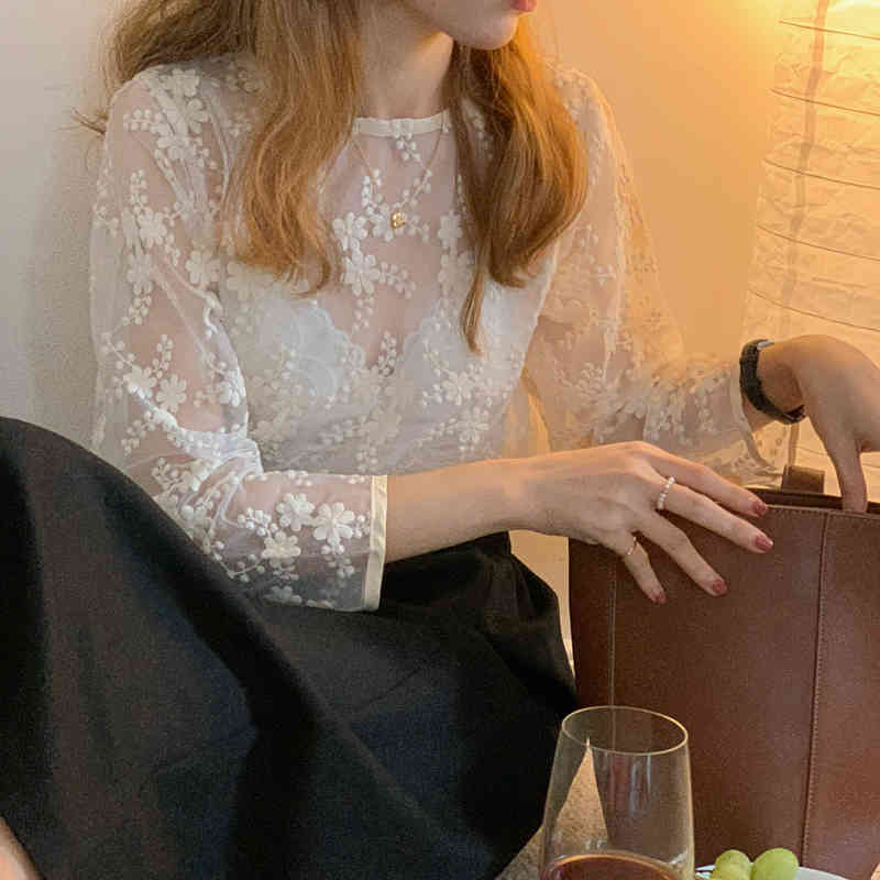 Comelsexy Korean Lace Basic Streetwear Basewear Cotton Sexy Spring Female High Quality Women Full Sleeves T-shirts 210515