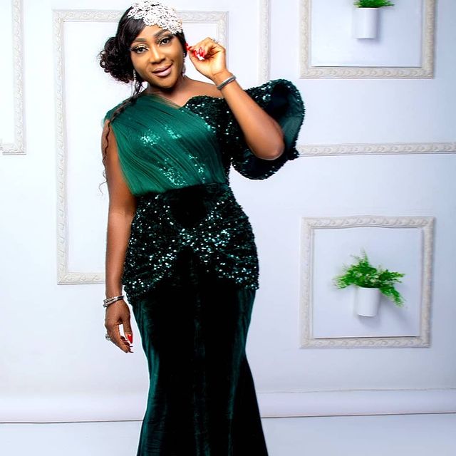 Charming Dark Green Velvet One Shoulder Mermaid Wedding Party Dress Suitable for All Occasions