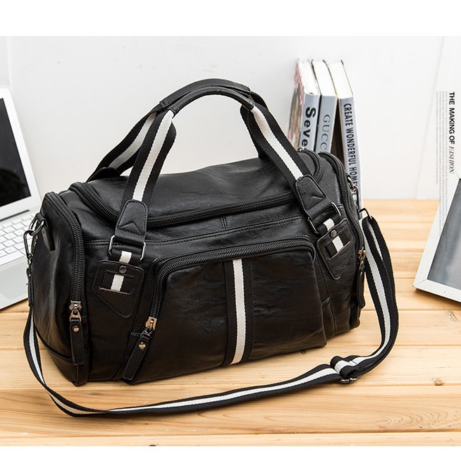 Classic Flower Design Mens Leather Travel Bag,Portable Large Capacity Fitness handbag Shoulder Bag,Women Luggage Duffel Bags, Black
Classic Flower Design Mens Leather Travel Bag,Portable Large Capacity Fitness handbag Shoulder Bag,Women Luggage Duffel Bags, Black