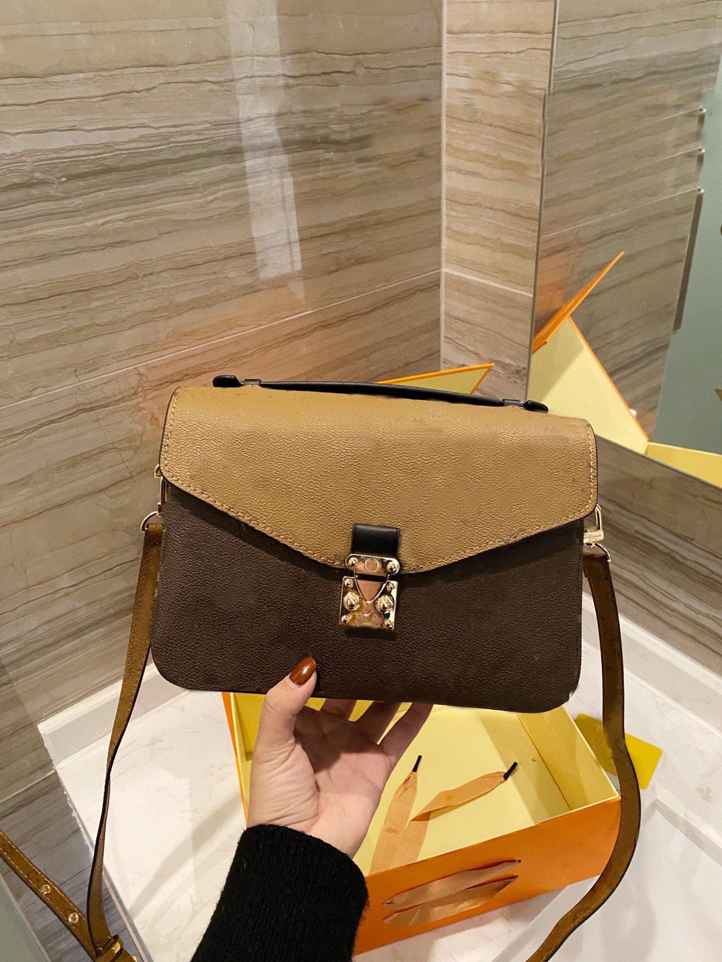 Handbags Luxurys designers bags Messenger Bag Women Totes Fashion Bags Vintage printing High Quality Shoulder Bags classic crossbody bag
Handbags Luxurys designers bags Messenger Bag Women Totes Fashion Bags Vintage printing High Quality Shoulder Bags classic crossbody bag
