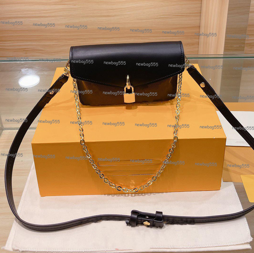 luxu ry Women designer crossbody bag padlock on strap shoulder bags black leather chain removable straps perfect hardware locker mini purse cluth red brown 80559, Not bag;don't choose
luxu ry Women designer crossbody bag padlock on strap shoulder bags black leather chain removable straps perfect hardware locker mini purse cluth red brown 80559, Not bag;don't choose