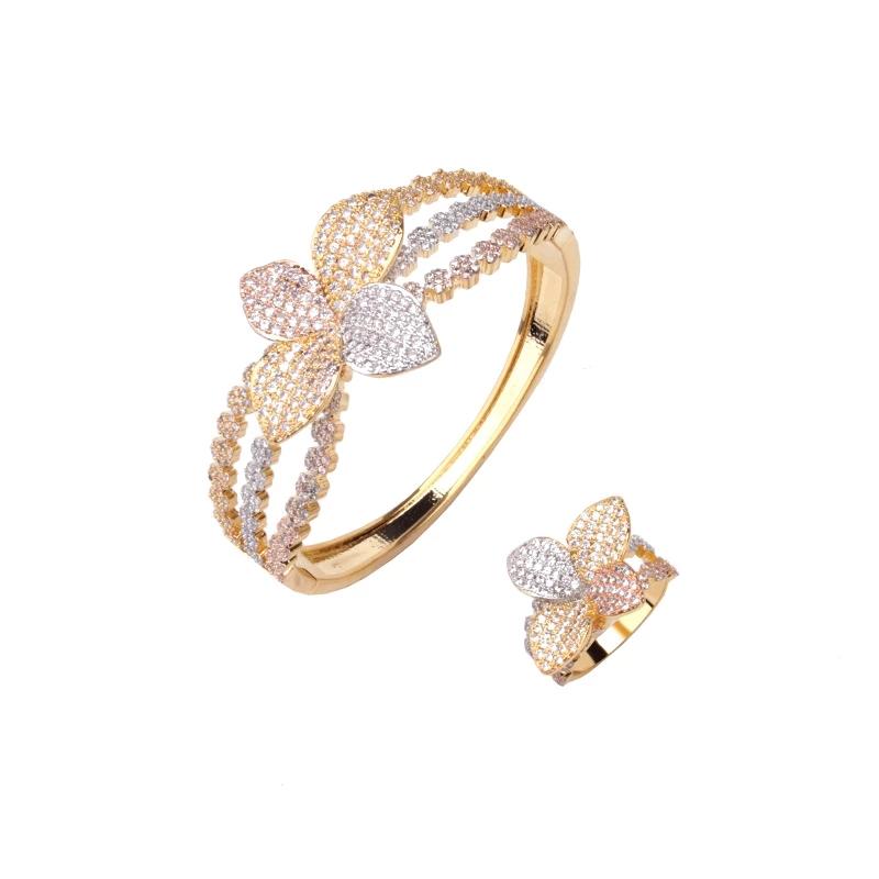 Bangle Luxury Classic Fashion Bracelet With Ring Copper Zircon Three Color Jewelry Wedding Women's Party African European B1092
Bangle Luxury Classic Fashion Bracelet With Ring Copper Zircon Three Color Jewelry Wedding Women's Party African European B1092