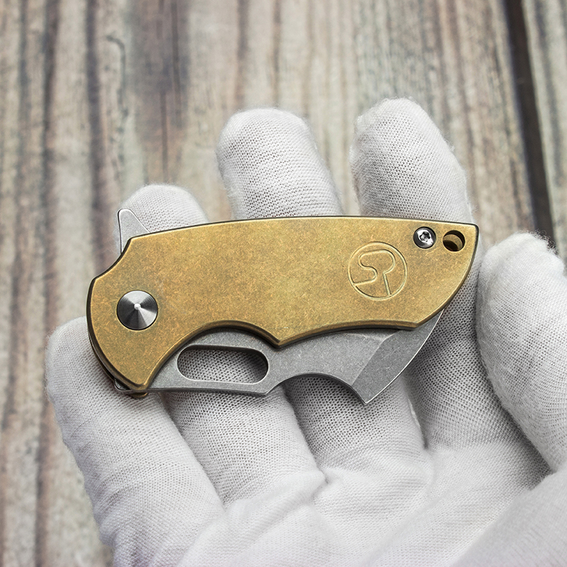 SUZAKU ZQ604 Mini Folding Knife D2 Steel Micro Blade Titanium Handle Gentleman Chain Keychain Knives Golden Multifunction Emergency Tools Tactical Pocket EDC
SUZAKU ZQ604 Mini Folding Knife D2 Steel Micro Blade Titanium Handle Gentleman Chain Keychain Knives Golden Multifunction Emergency Tools Tactical Pocket EDC