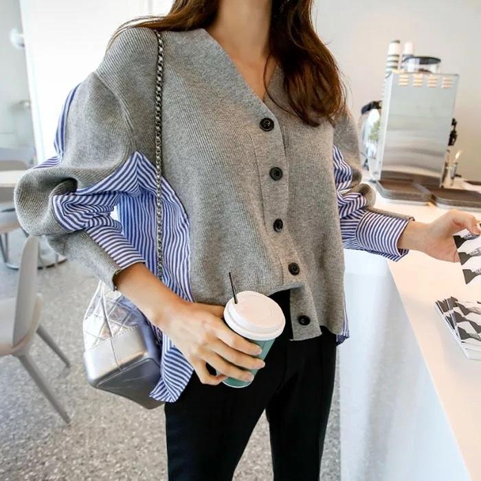 Women's Sweaters Female Patchwork Sweater Button Cardigan Laine Lovely Jumper V Neck Black Grey Casual Women Autumn Knitting Stripe Tops
Women's Sweaters Female Patchwork Sweater Button Cardigan Laine Lovely Jumper V Neck Black Grey Casual Women Autumn Knitting Stripe Tops