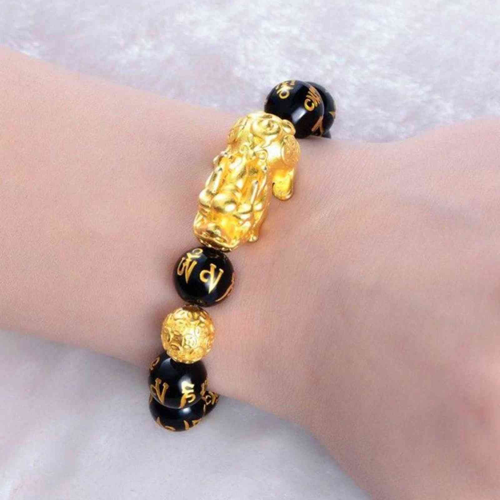 Feng Shui Obsidian Stone Beads Bracelet Men Women Unisex Wristband Gold Black Pi Xiu Wealth and Good Luck Jewelry Bracele
Feng Shui Obsidian Stone Beads Bracelet Men Women Unisex Wristband Gold Black Pi Xiu Wealth and Good Luck Jewelry Bracele