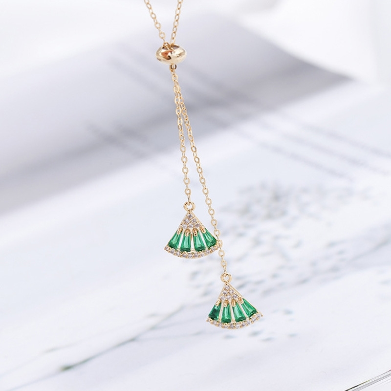 baroque grandmother emerald crystal necklace women's net red tide simple neck ornament pendant high level clavicle chain, Black
baroque grandmother emerald crystal necklace women's net red tide simple neck ornament pendant high level clavicle chain, Black