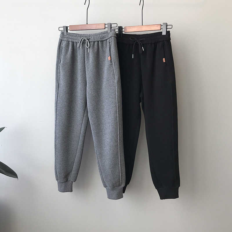 Elastic Waist Velvet Padded Leggings Women's Winter Korean Harlan Pants Solid Fleece Sweatpants Pockets 210607, Black
Elastic Waist Velvet Padded Leggings Women's Winter Korean Harlan Pants Solid Fleece Sweatpants Pockets 210607, Black