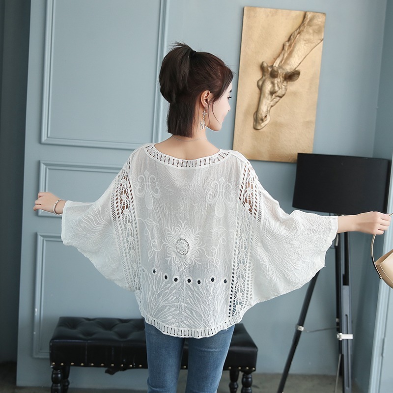 Loose Casual Summer Blouse Women Solid Hollow Lace Blouses And Shirts Crochet Floral White Shirt Tops Female Blusas 5739 210512