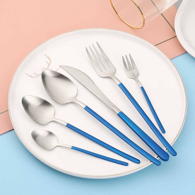 Net red Portuguese tableware 304 stainless steel Western food knife, fork and 3-piece Nordic style Spoon Set
Net red Portuguese tableware 304 stainless steel Western food knife, fork and 3-piece Nordic style Spoon Set