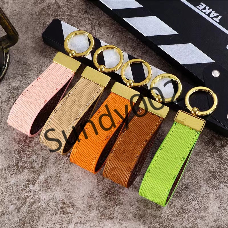 2021 Luxury Keychain High Qualtiy Key Chains Ring Holder Brand Designer L Key Chain Porte Clef Gift Men Women Car Bag Keychains S02
2021 Luxury Keychain High Qualtiy Key Chains Ring Holder Brand Designer L Key Chain Porte Clef Gift Men Women Car Bag Keychains S02